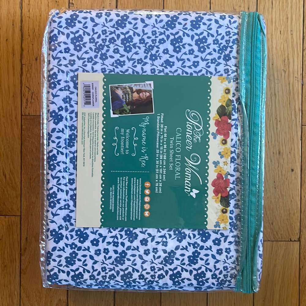 NEW PIONEER WOMAN 100% COTTON CALICO BLUE GIRLS TWIN SHEET SET SHEETS RUFFLE NIP